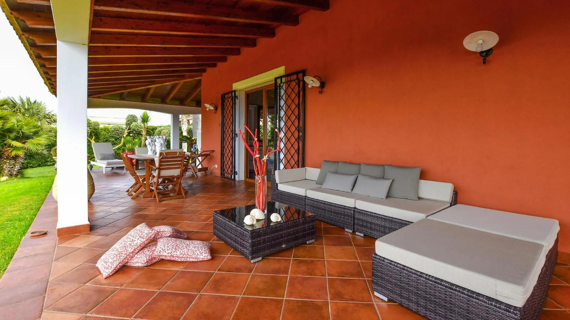Villa Musasealdoge Партинико Италия